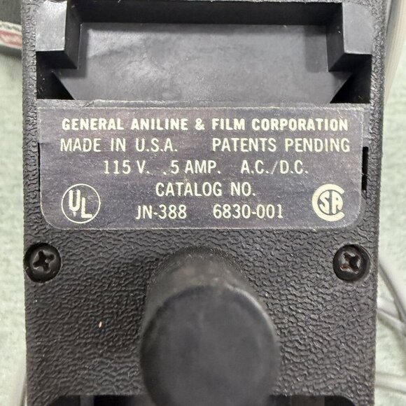 GAF Anscomite 100 Compact Slide Projector - Picture 6 of 6